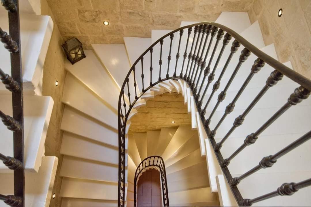 Julesy'S Bnb Hotel Cospicua Exterior photo