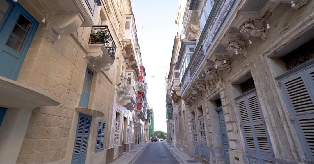 Julesy'S Bnb Hotel Cospicua Exterior photo