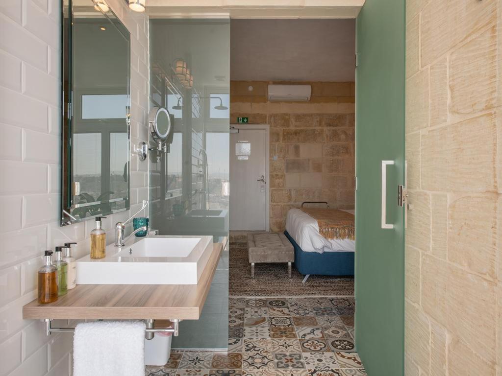 Julesy'S Bnb Hotel Cospicua Exterior photo